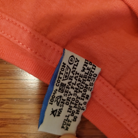 3/$40 Temple Bar T-shirt - Picture 4 of 4